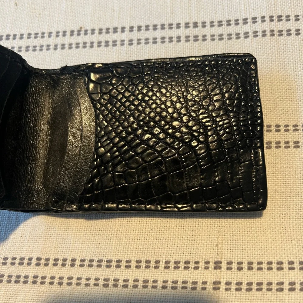 Men’s custom black alligator wallet